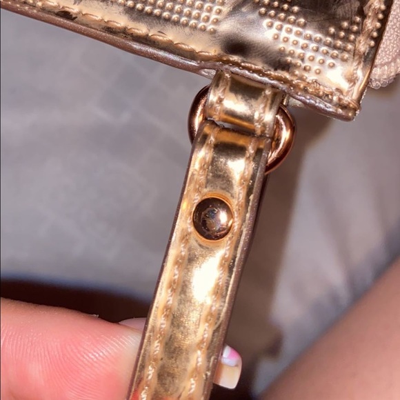 MICHAEL KORS gold wristlet wallet - Picture 4 of 5